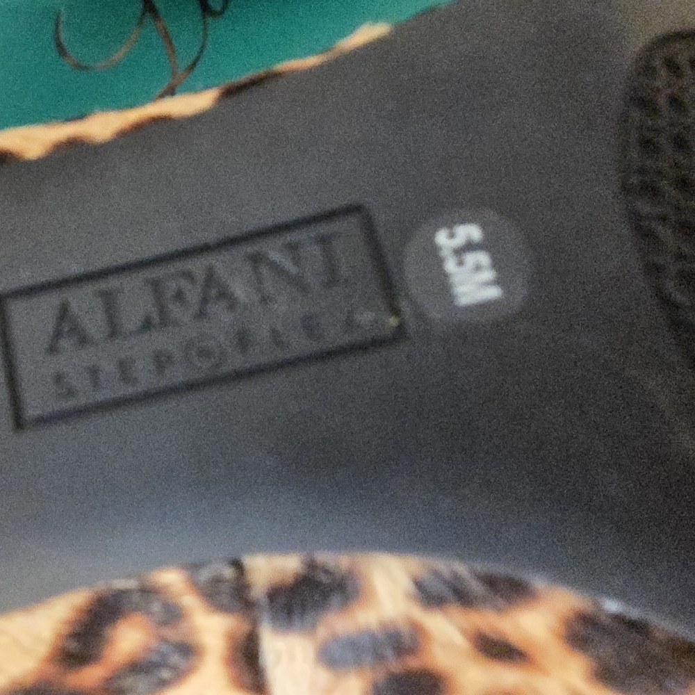 ALFANI Cheetah Small Heeled Pumps - NEW - Picture 4 of 5